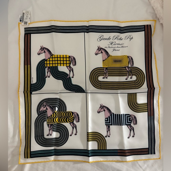 Hermes Accessories - Silk Garde Robe Pop Detail Pocket Square